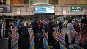 Airlines Cancel Venezuela Flights After FAA Security Alert