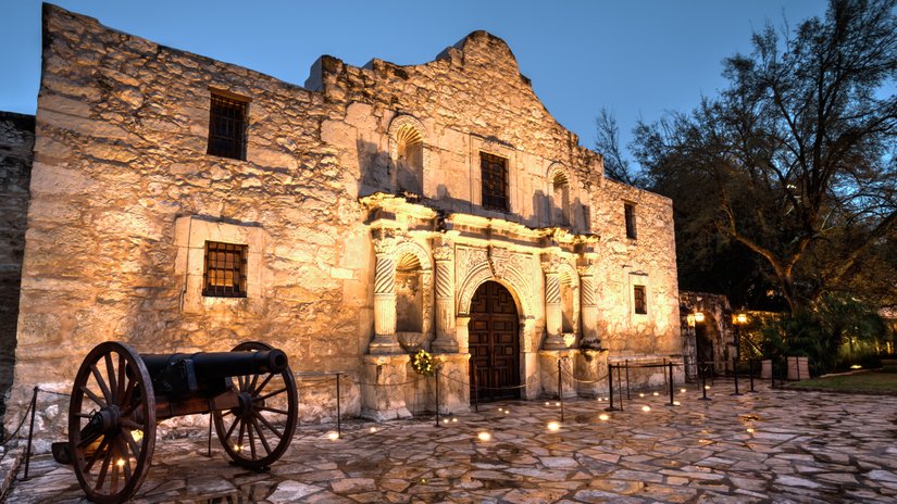 Arkeologlar, Alamo Muharebesi'nden Kalan 190 Yıllık Sağlam Bir Top Güllesi Buldu!
