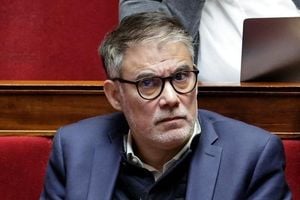 Political Crisis Deepens As France Faces Budget Showdown