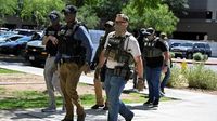 Agency that issues visas and green cards is hiring armed agents