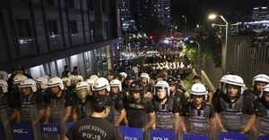 Istanbul Police Block Opposition As CHP Faces Turmoil