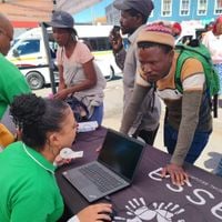 4 urgent actions to clear delays to your May SASSA SRD grant payment | Economy | NOW in SA
