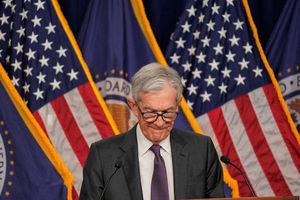 Federal Reserve Maintains Interest Rates Amid Economic Uncertainty