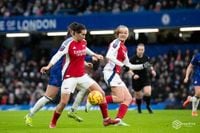 Mariona starts in midfield for Arsenal against Liverpool Women