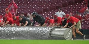 Diamondbacks Reds Game Suspended In Rain With Tie