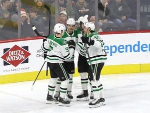 Ducks Battle Stars With Playoff Hopes On The Line