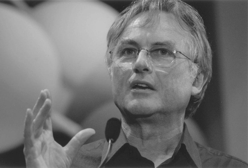 Richard Dawkins, Akraba Seçilimi'nin ve ilişkili kavramlarının günümüzdeki en meşhur savunucularından birisidir.