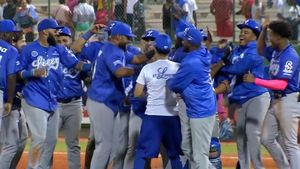 Tigres Del Licey Equalize Series With 9-3 Win