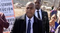 Video Newark mayor arrested at ICE facility while joining Democrats to conduct 'oversight'