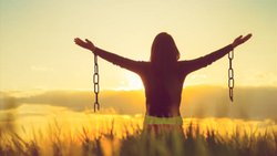 Özgürlük Miti: İnsanın Kendi Zincirlerine Tapınması