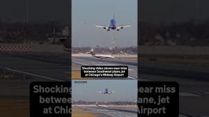 Southwest Airlines Flight Avoids Collision At Chicago Midway