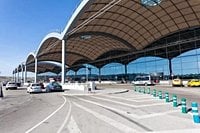 Media: Spanish airport shuts down after mysterious drones cause flight chaos | Caliber.Az