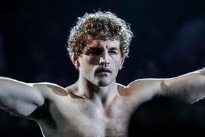 Ben Askren Battles Critical Pneumonia And Infection