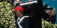 Why Yes, That Was André 3000 Carrying a Piano up the Met Gala Stairs