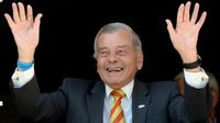 Legendary cricket umpire Dickie Bird dies aged 92