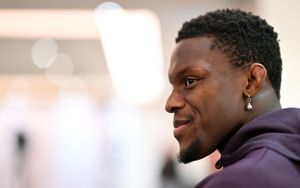 Itoje Urges Free Coverage For Six Nations Amid Paywall Fears