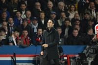 The ‘interesting’ thing PSG fans did after being given controversial penalty vs Arsenal