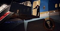 Air Force One returns to DC after 'minor electrical issue'