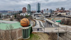 UConn Women's Basketball Upset By Tennessee, 80-76