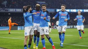 Napoli Gears Up For Key Match Against Como