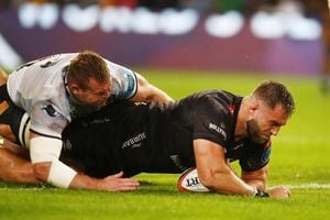 Sharks Dominate Ospreys With 29-10 Victory