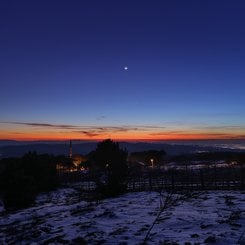 Alacakaranlıkta Ay ve Gezegenler