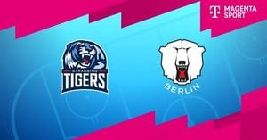 Eisbären Berlin Defeats Straubing Tigers 4-2 In DEL Playoffs