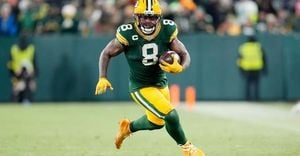 Packers And Bears Battle Through Injuries In Crucial Rivalry Clash