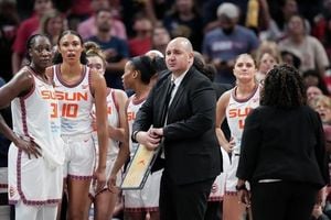 Phoenix Mercury Break Through Against Connecticut Sun