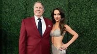 Bill Belichick defends girlfriend after interview moment goes viral