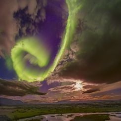  Spiral Aurora over Icelandic Divide 