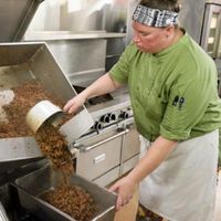 USDA cuts funds schools use to buy food from farmers