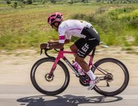 EF Education-EasyPost unveil 'White Diamonds' kit for 2025 Giro d'Italia