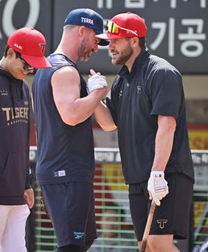 KIA Tigers Clash With NC Dinos In KBO League Showdown