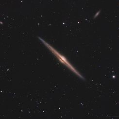  NGC 4565: Galaxy on Edge 