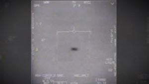 Colombian Pilot Captures Mysterious UFO At 14,000 Feet