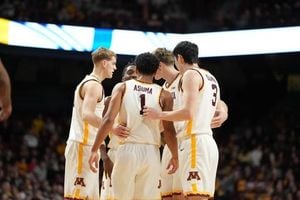 USC Edges Minnesota In Overtime Thriller On The Road