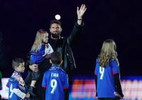 Olivier Giroud : la célébration du Stade de France en images