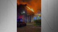 Vídeo: Incêndio atinge a PUC-PR em Curitiba | CNN Brasil