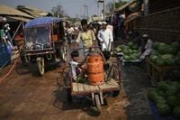 With US aid cuts looming, Rohingya refugees in Bangladesh face halved rations and misery