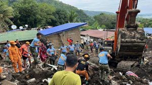 Philippines Faces Challenges After Typhoon Cleanup