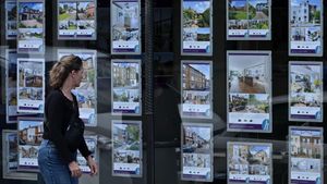 UK Mortgage Rates Surge Following Reeves Budget