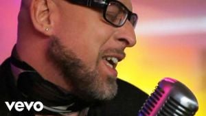 Mario Biondi Sings New Soul Hits On Ora O Mai Più