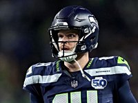 Seahawks' Darnold questionable vs. 49ers with oblique injury