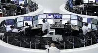 Frankfurt stock market opening:  DAX close to record high - Continental impresses