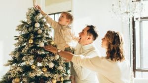 Expert Tips To Light Your Christmas Tree Properly