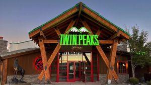 Twin Peaks Restaurant Debuts On Nasdaq Amid Cautious IPO Climate