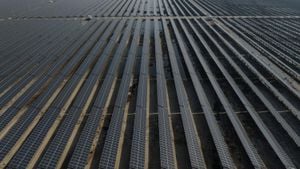 China's Solar Energy Expansion Faces Significant Slowdown