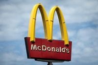 List of fast food and restaurants open on New Year's Eve and New Year's Day