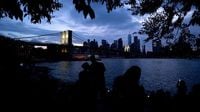 Trump’s policies have already hurt New York City. Now he’s threatening a federal takeover of the city | CNN Business